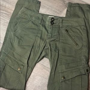 Jolt green skinny pants